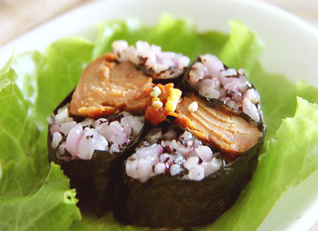 韓味金槍魚(yú)紫蘇壽司